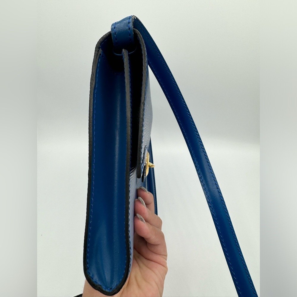 Louis Vuitton Epi Pochette Arche EUC - Picture 11 of 16